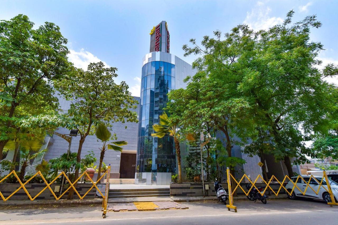 Fabhotel Gl Residency - Satellite أحمد أباد المظهر الخارجي الصورة
