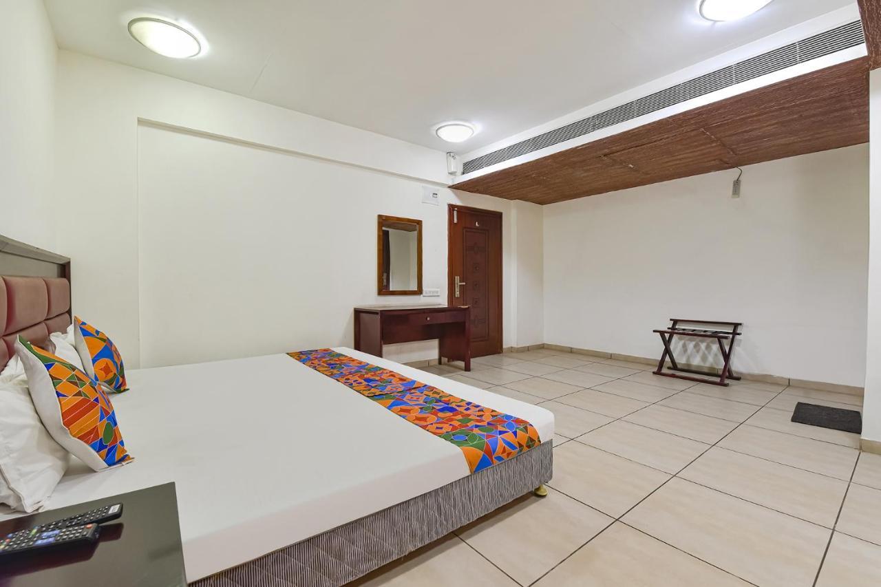 Fabhotel Gl Residency - Satellite أحمد أباد المظهر الخارجي الصورة