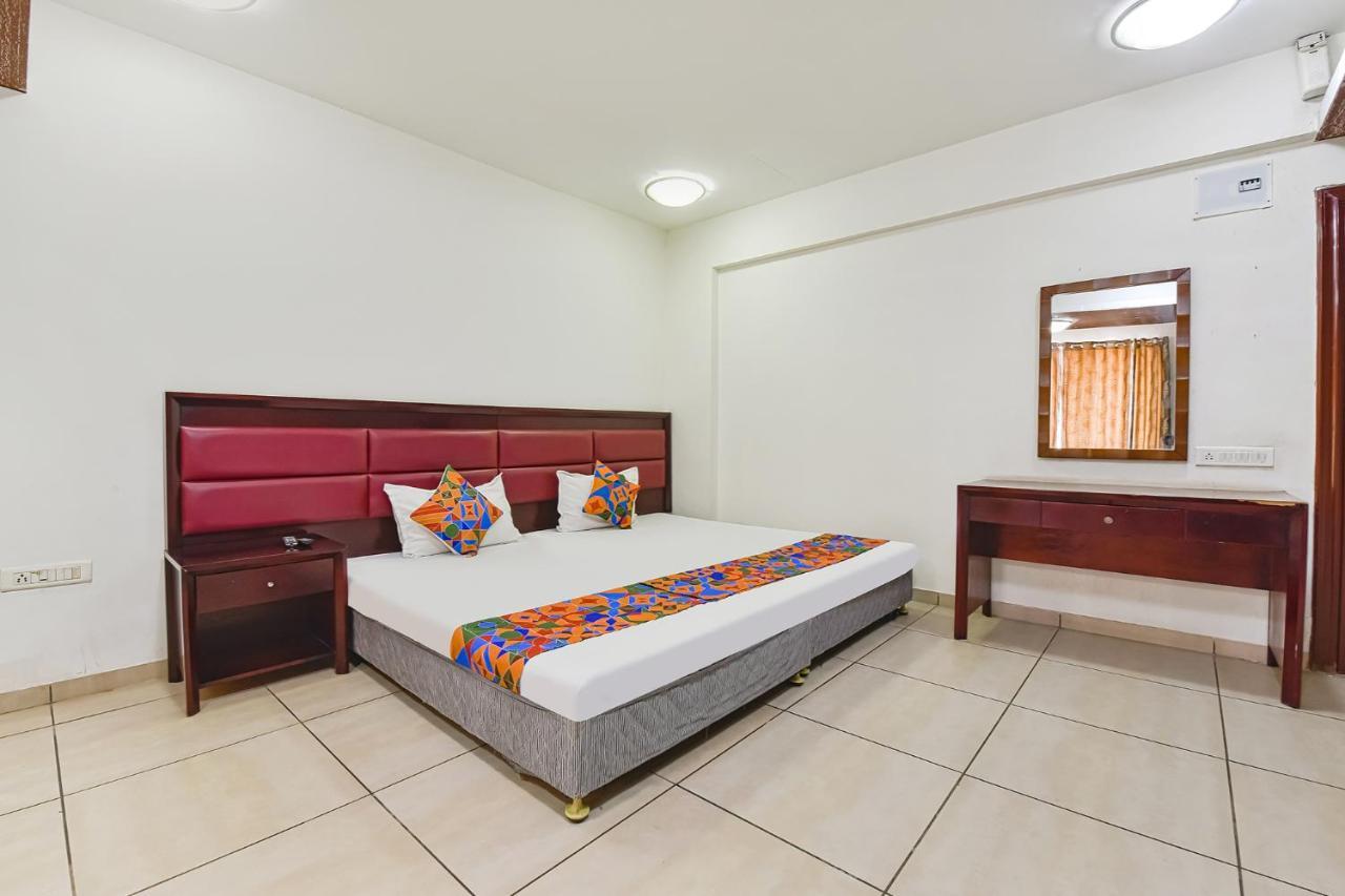 Fabhotel Gl Residency - Satellite أحمد أباد المظهر الخارجي الصورة